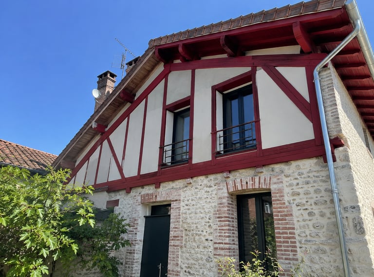 Rénovation d’une façade à colombages