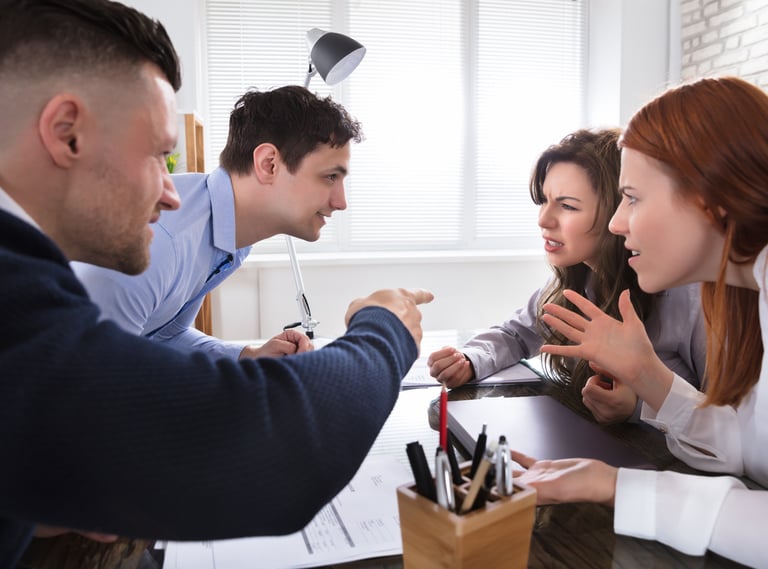 Comment résoudre un conflit dans une équipe sans vous stresser ?