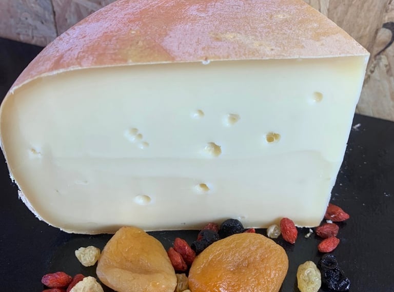TOMME DE VACHE IGP FERME ESTRABOU