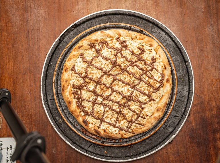 Pizzaria em Porto Alegre da Marquês Pizzaria , pizza doce deliciosa