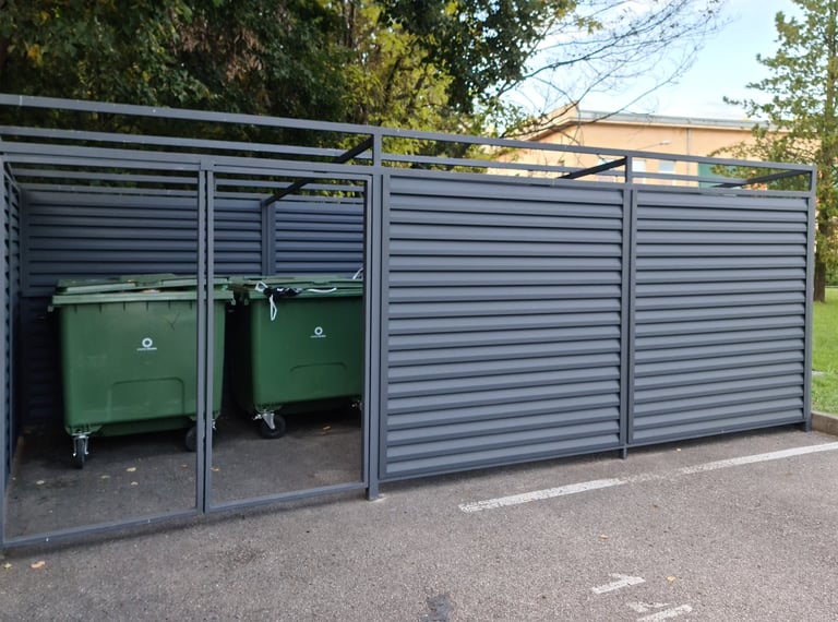 Konteinerių aptverimas