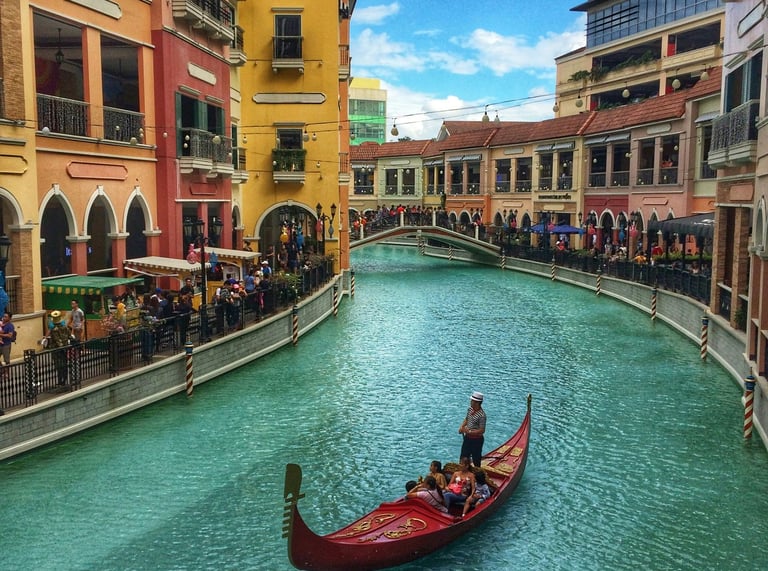 a gondola gondola gondola gondola gondola