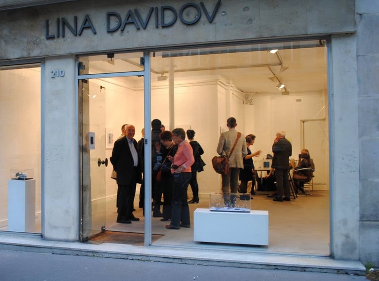 View of Lina Davidov (Paris) from the street 