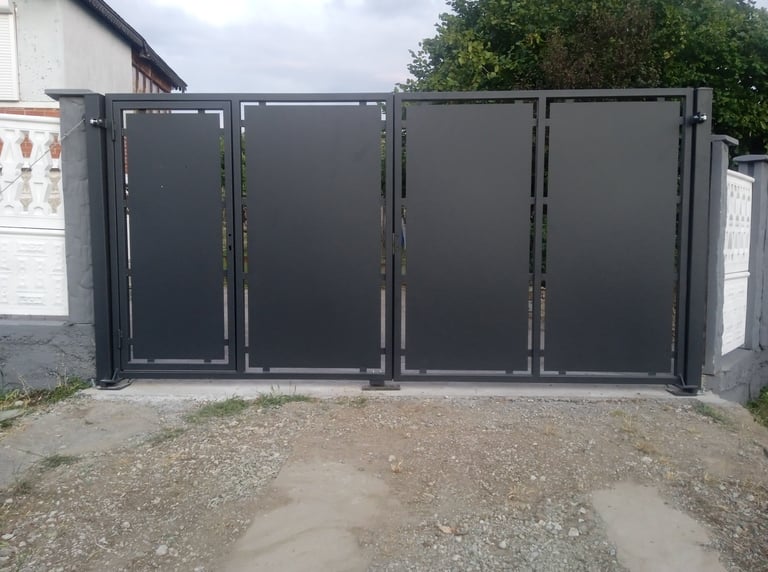 metalna kapija sa panelima – spoj privatnosti i estetike