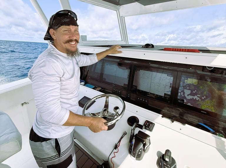 Sea Hunt power boat