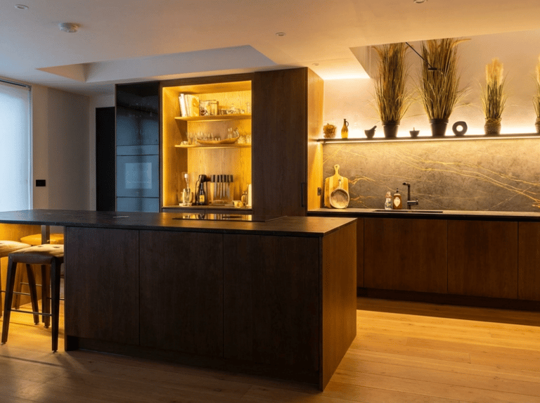 Bespoke kitchen, Est London