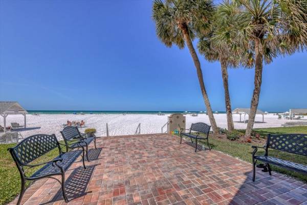 the casa Blanca on siesta key beach access