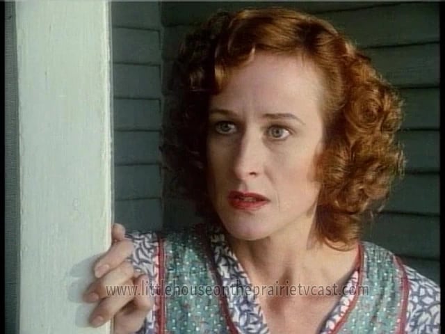 Lucy Lee Flippin in Philip Marlowe, Private Eye