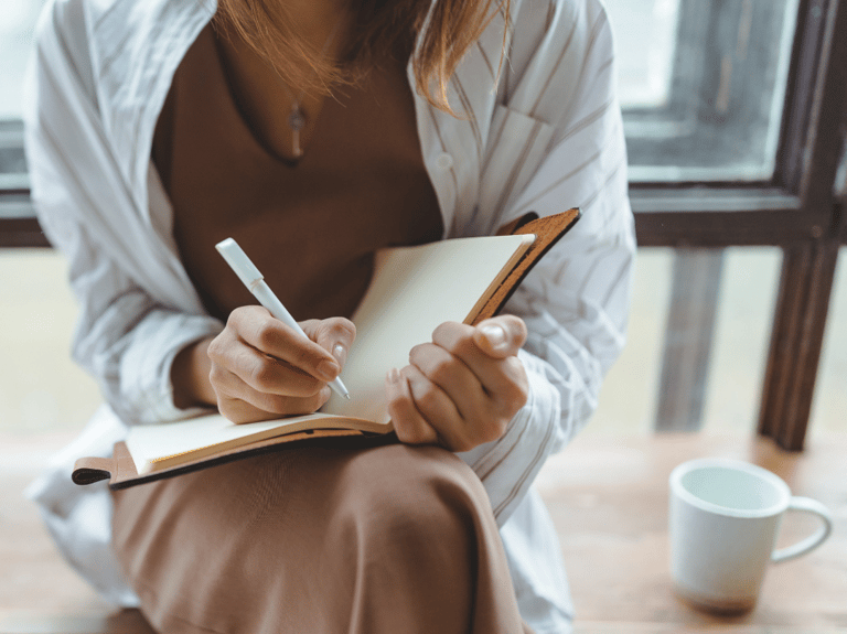 La mejor forma para mejorar es preguntando a la gente que confía en ti