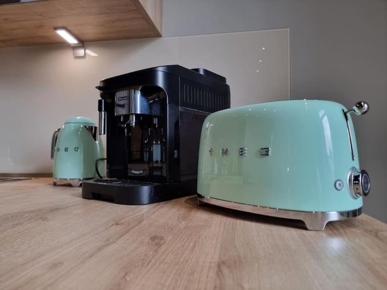 accessoire-cuisine-smeg-airbnb-assesse