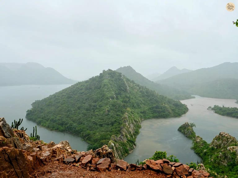 Scenic landscape of Badi Lake udaipur surrounded by Aravalli hills, captured from Bahubali Hills udaipur