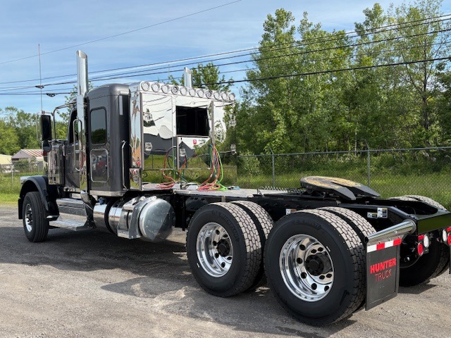 grey hunter Peterbilt truck