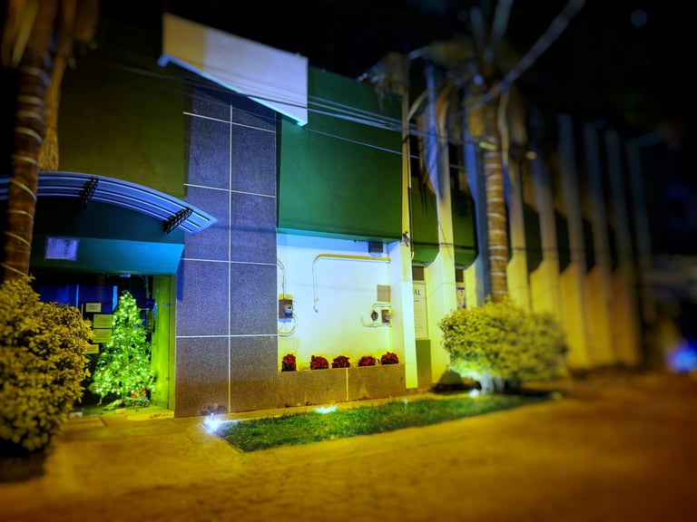 Laboratorio Central de noche