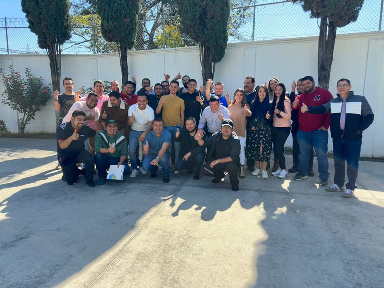 supervisores y gerentes de APYMSA