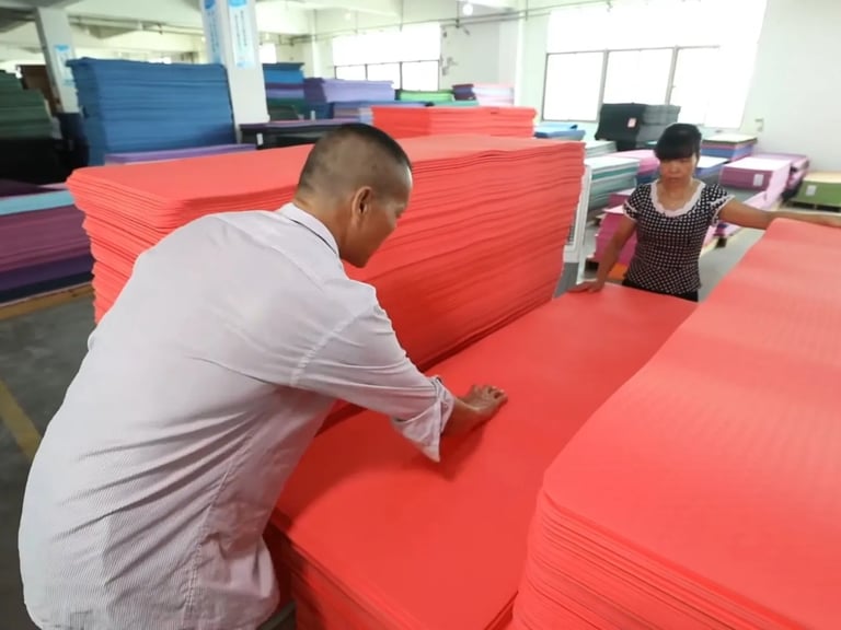 Quality inspection of yoga mats during manufacturing process