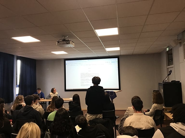 Discovering Europe at the La Fontaine des Eaux high school in Dinan