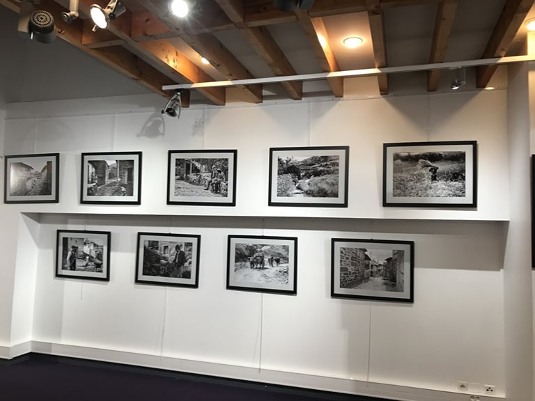 photo of the frames from the photo exhibition