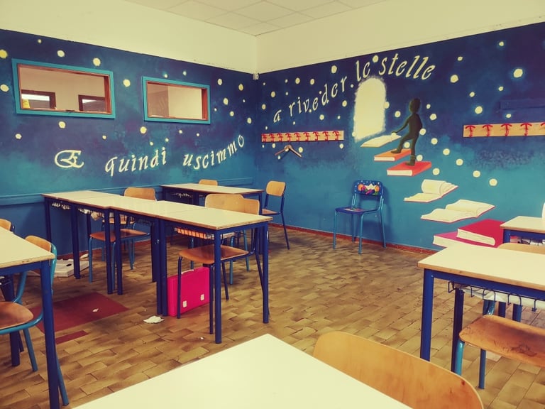 photo of a classroom at Istituto Comprensivo Gandhi