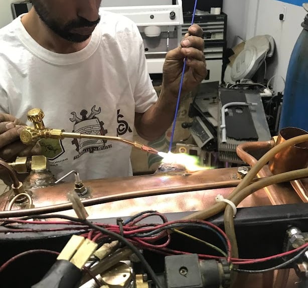 Como reparar maquinas de cafe. Problemas electricos, soldaduras, mantenimiento, limpieza