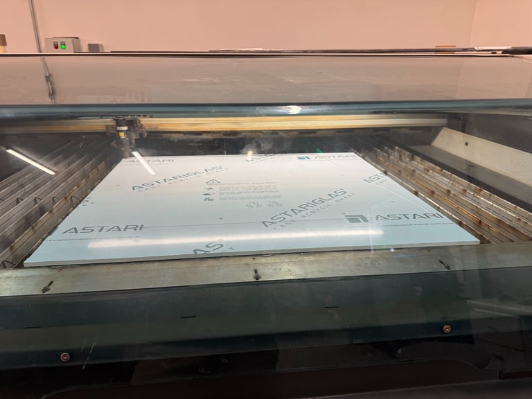 Découpe laser Plexiglas PMMA