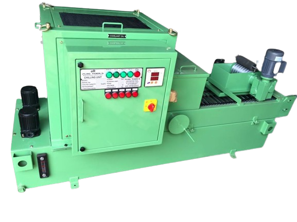 Paper band coolant filtration system with immersion type coolant chilling unit