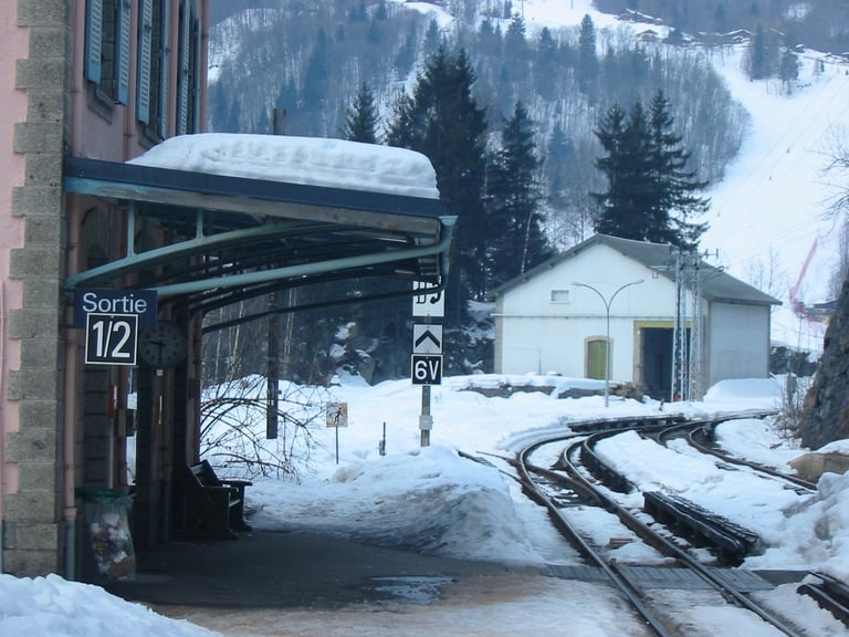 gare sous la neige