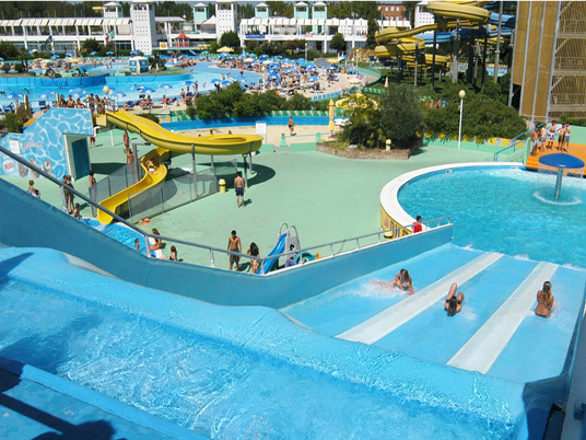 Scivoli d'acqua a Cesentico, Parco divertimento