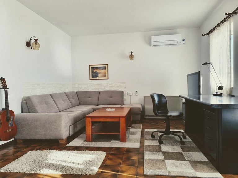 Spacious living room with work desk and air conditioning, Easy Living, Lokva Rogoznica