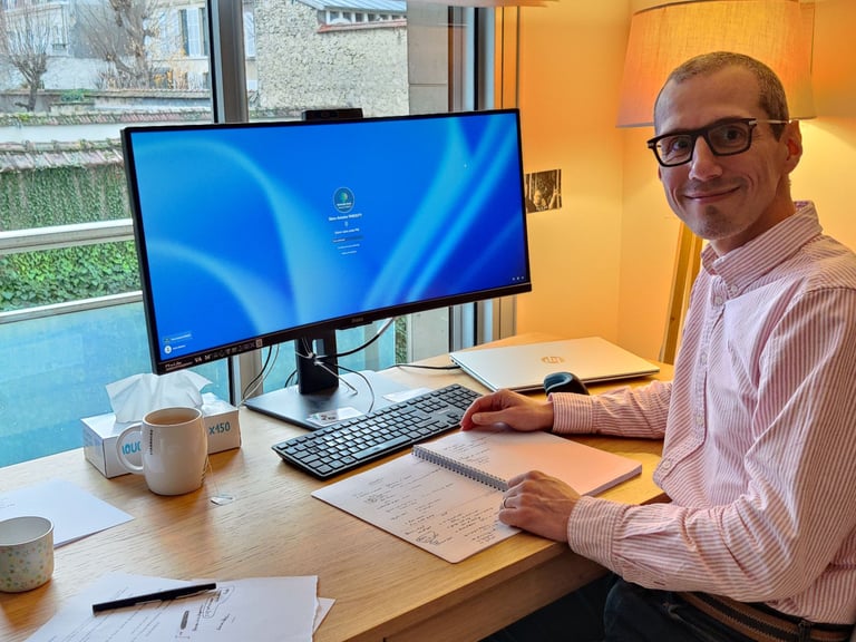 Marc-Antoine Parouty Directeur des achats externalisé au travail