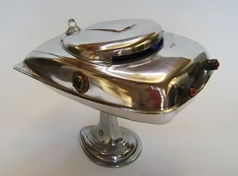 Assemblage spaceship sculpture named Hudson by artist Tal Avitzur, image 1.