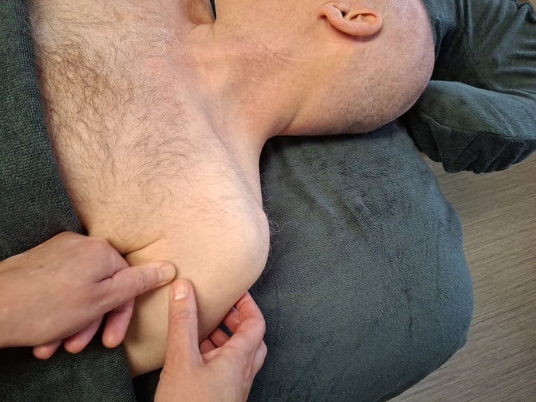 Manuele lymfedrainage bij vochtophoping in bovenlichaam