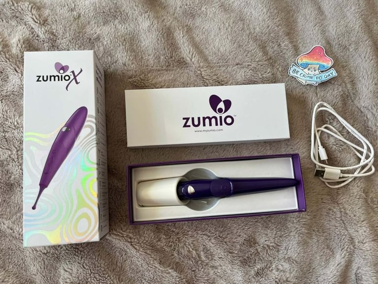 Zumio X Spirotip clitoral stimulator with precision silicone tip.