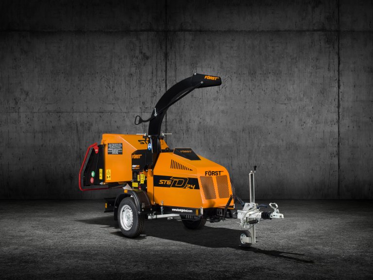 Dīzeļdegvielas dakšu smalcinātājs FORST ST6D 24 ZS. Ilgmūžīgi smalcinātāji ir populāri.