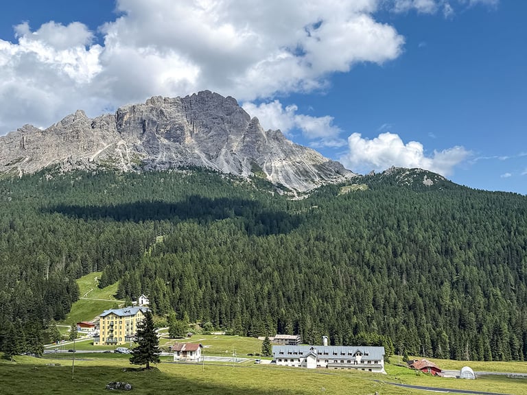 vista sul maestoso Monte Cristallo