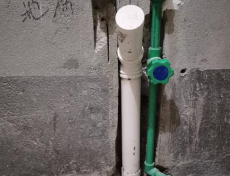 built-in pipe for vanity