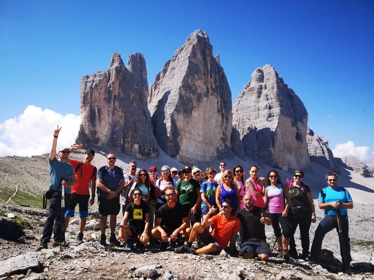 Foto di gruppo alle tre Cime di Lavaredo