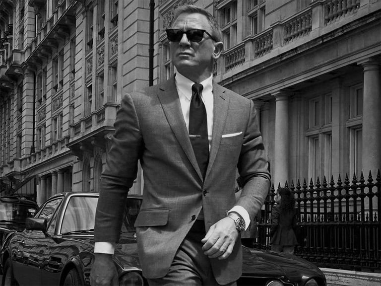 Every James bond, including Daniel Craig, wears PERSOL sunglasses