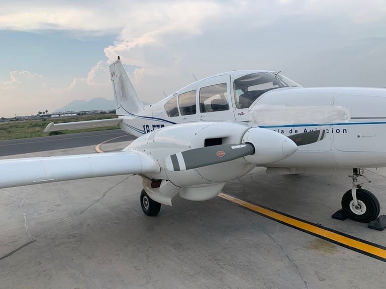 1978 Piper 23 250 Aztec