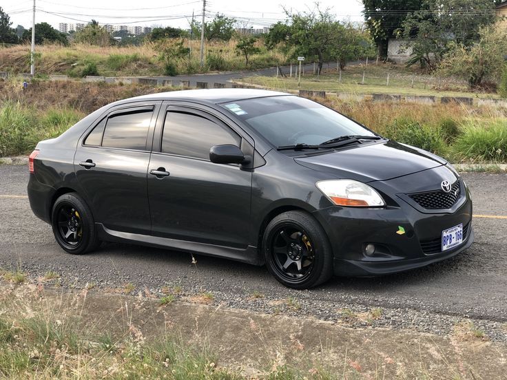 2010 toyota yaris and its tyre option