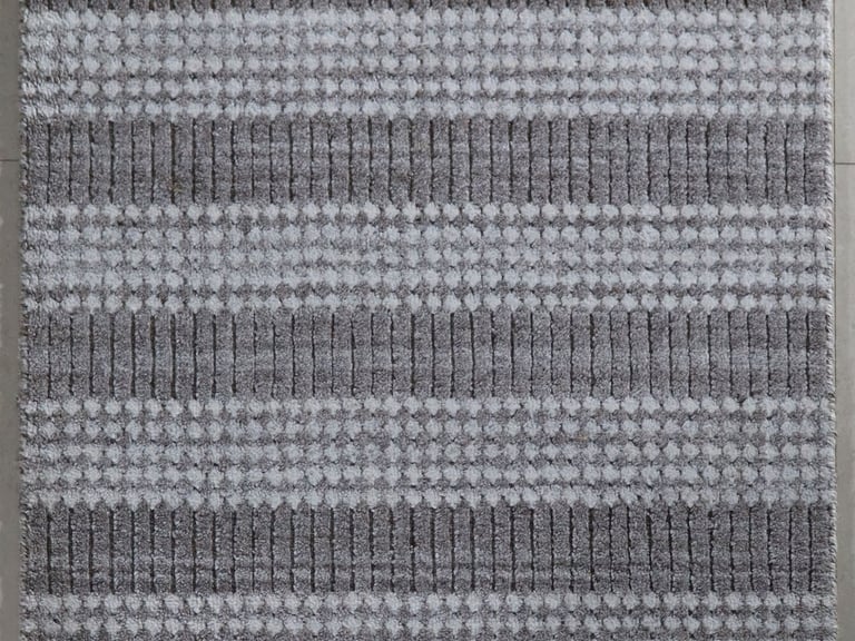 Handloom Rug made of 100% Natural Wool