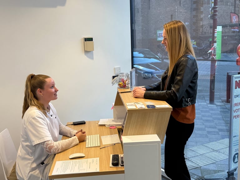Cliente reçue à l'accueil du centre The Body Lab à Wavre