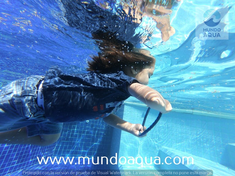 clases de natación para bebés en Mérida