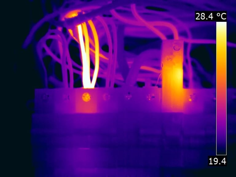 electrical circuit viewed with a thermal camera