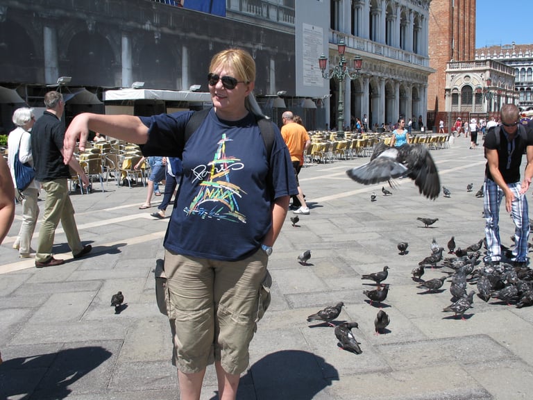 Waiting for Venetian pigeons to notice me