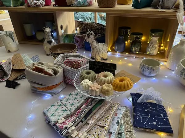 Participation de l'atelier Dès 2mains au marché de Noël de La Respélid’