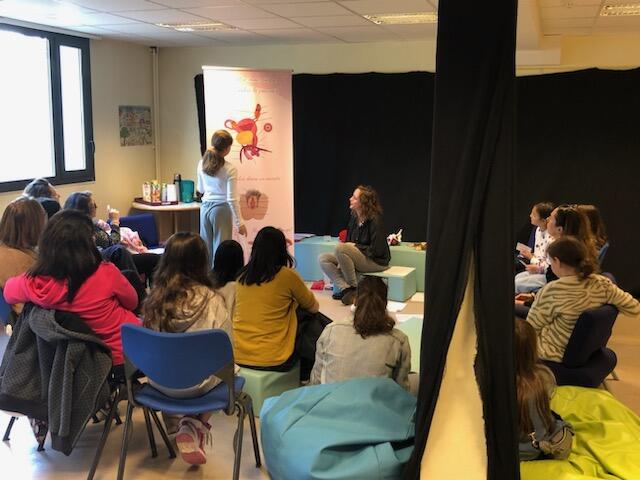 groupe qui parle de régle