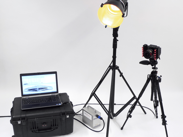 Heat lamp used for shearography