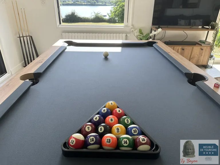 Ty Bayon - Découvrons ensemble notre gîte - Table de billard