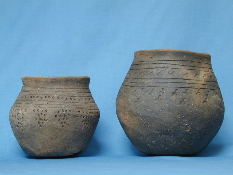 Early Anglo-Saxon ceramic burial urns