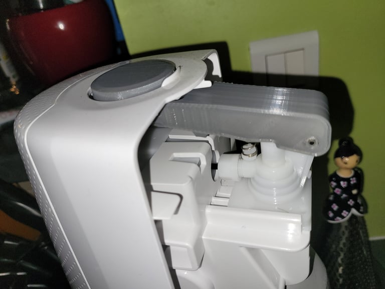 Repair of the SODASTREAM water carbonation system push button